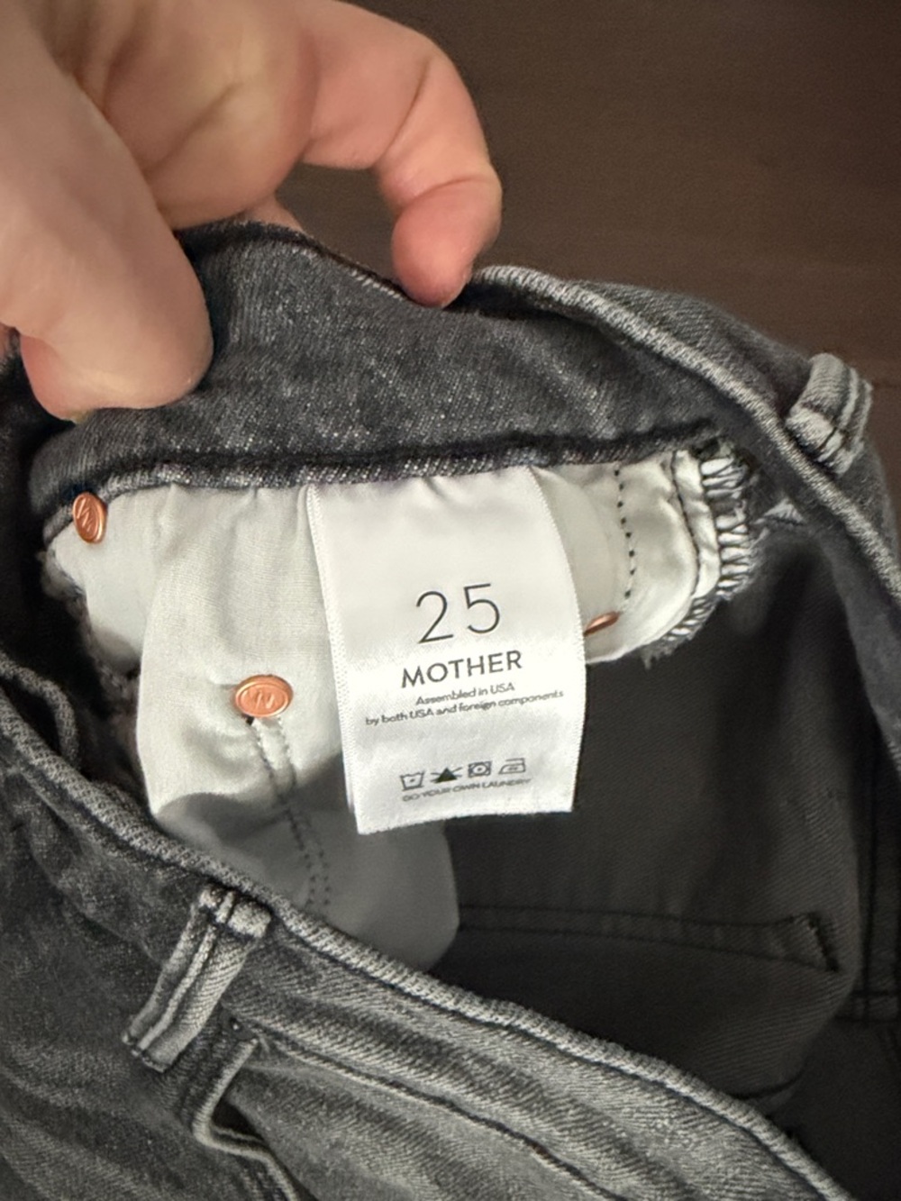 MOTHER The Weekender Women's Flared Jeans - Washed Black/Grey Stretch Denim 25 - Picture 2 of 9